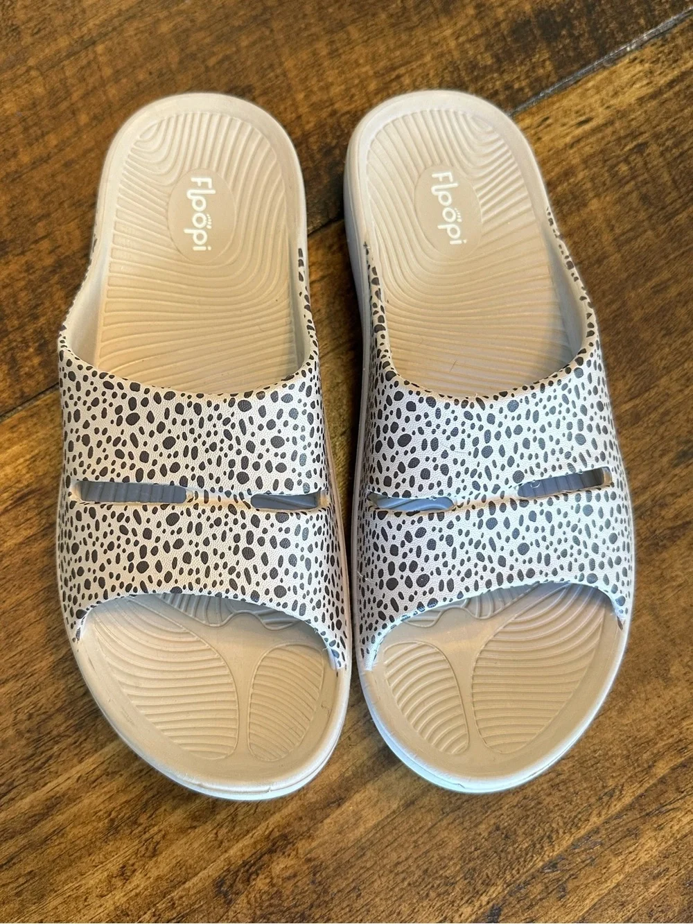 Floopi | Sophie Leopard Printed Comfort Slide Sandals, Size 10